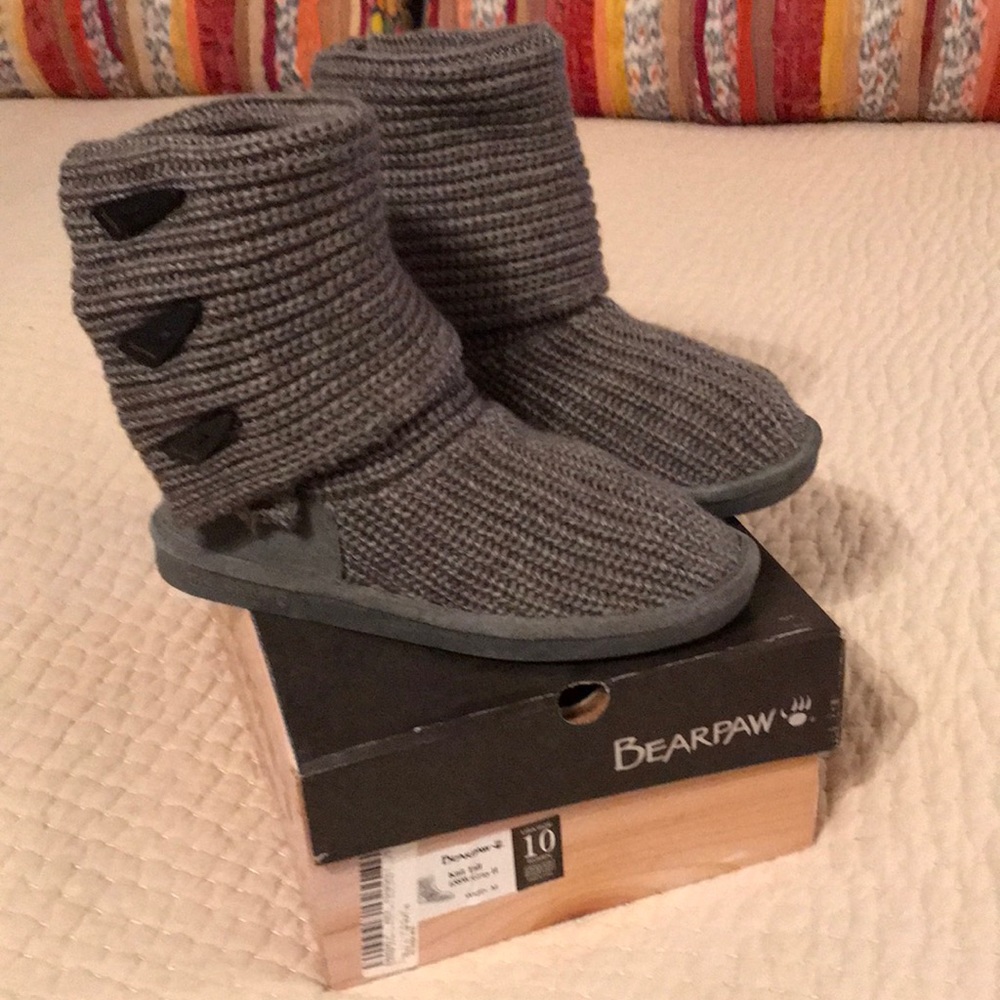 Bearpaw Sweater Boots (Like New)